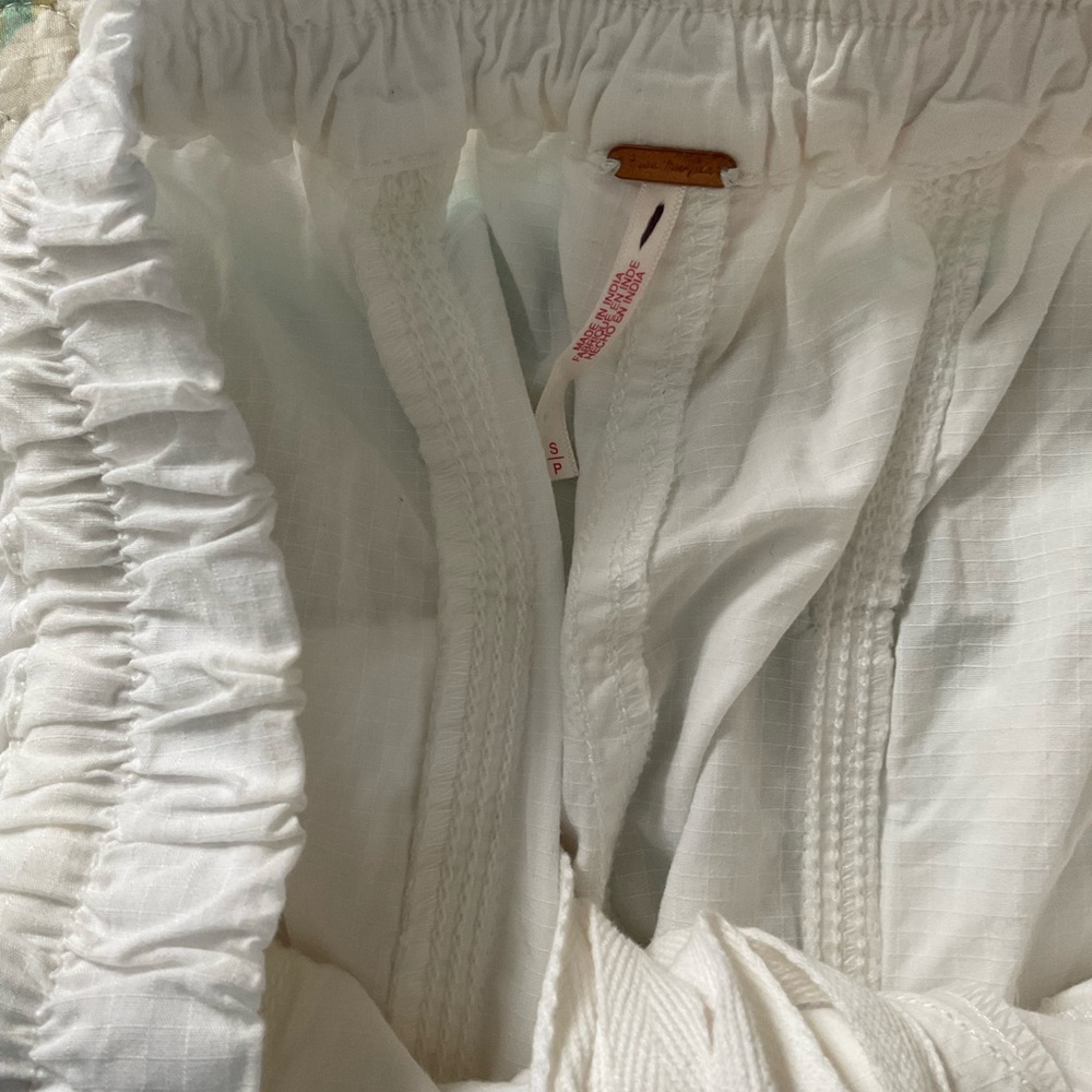 Free People Womens White Cotton
Pocket Baggy Slouchy Marbella
Crop Harem NWOT - Picture 4 of 4